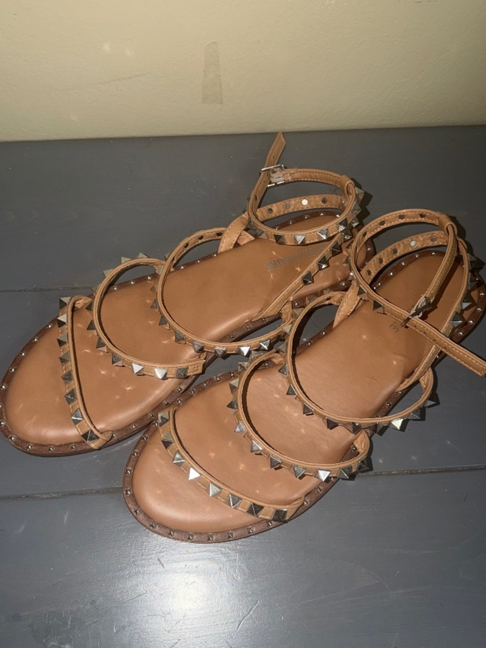 DREAM PAIRS Tan Studded Gladiator Sandals